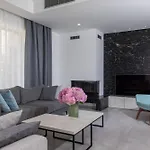 Magnificent 5 Bedrooms Splendor Stunning Sea View Villa