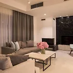 Villa Magnificent 5 Bedrooms Splendor Stunning Sea View *