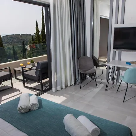 Magnificent 5 Bedrooms Splendor Stunning Sea Island Views Gym * Orasac
