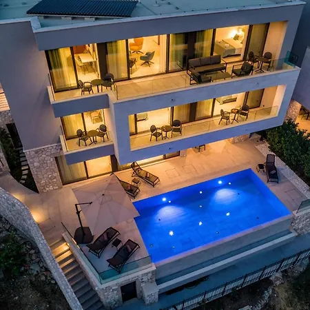 Magnificent 5 Bedrooms Splendor Stunning Sea Island Views Gym Villa Orasac