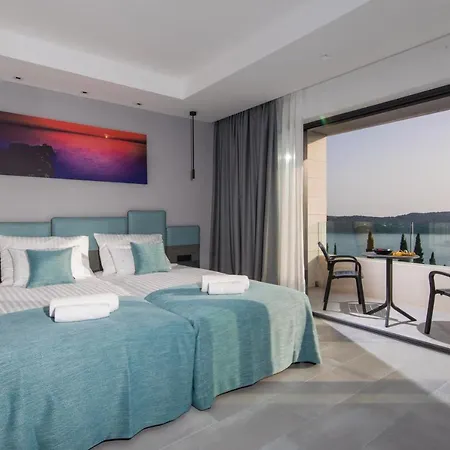 Magnificent 5 Bedrooms Splendor Stunning Sea Island Views Gym Villa *