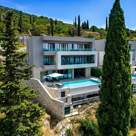 Villa Magnificent 5 Bedrooms Splendor Stunning Sea View