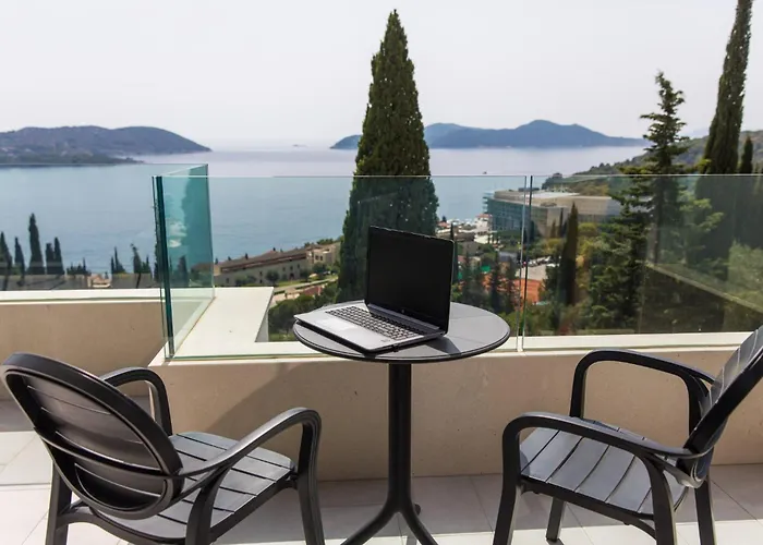 别墅 Magnificent 5 Bedrooms Splendor Stunning Sea View 奥拉萨奇