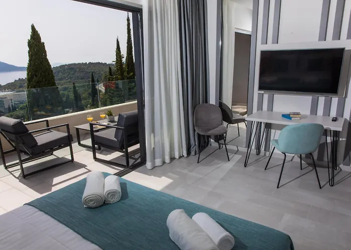别墅 Magnificent 5 Bedrooms Splendor Stunning Sea View 奥拉萨奇